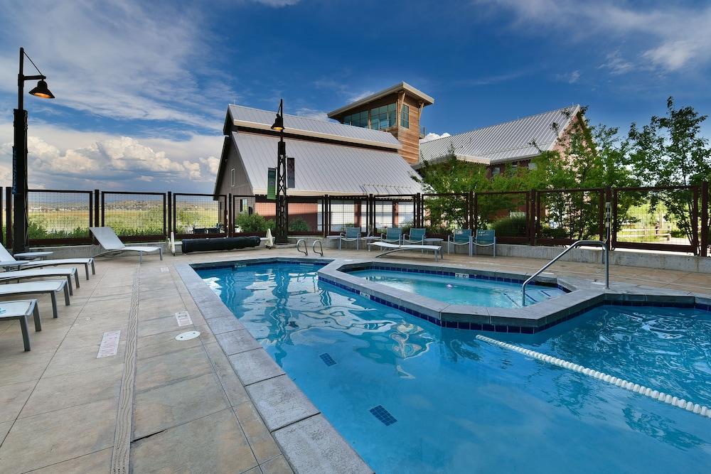 Newpark Resort Парк Сити Екстериор снимка